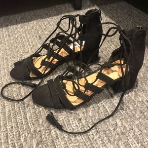 👠🖤Black tied low heels🖤👠
